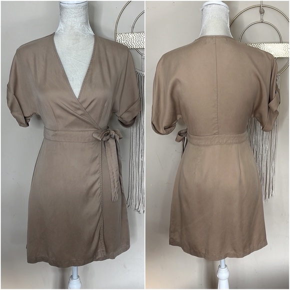 forever 21 • contemporary safari wrap dress in 100% Lyocell - Picture 1 of 13